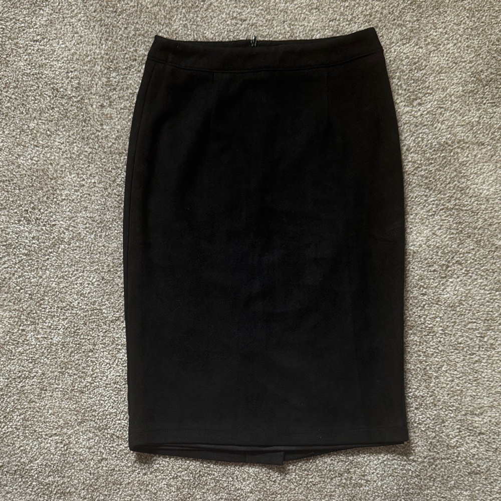 Lulu's Classic Black Pencil Skirt